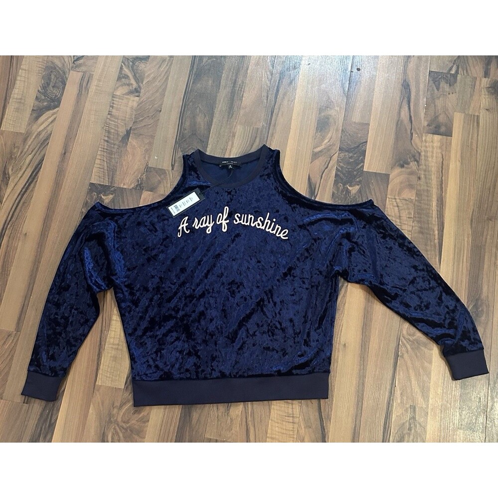 Romeo and Juliet Couture Navy Top “ A Day In Sunshine” MSRP $118 Size M